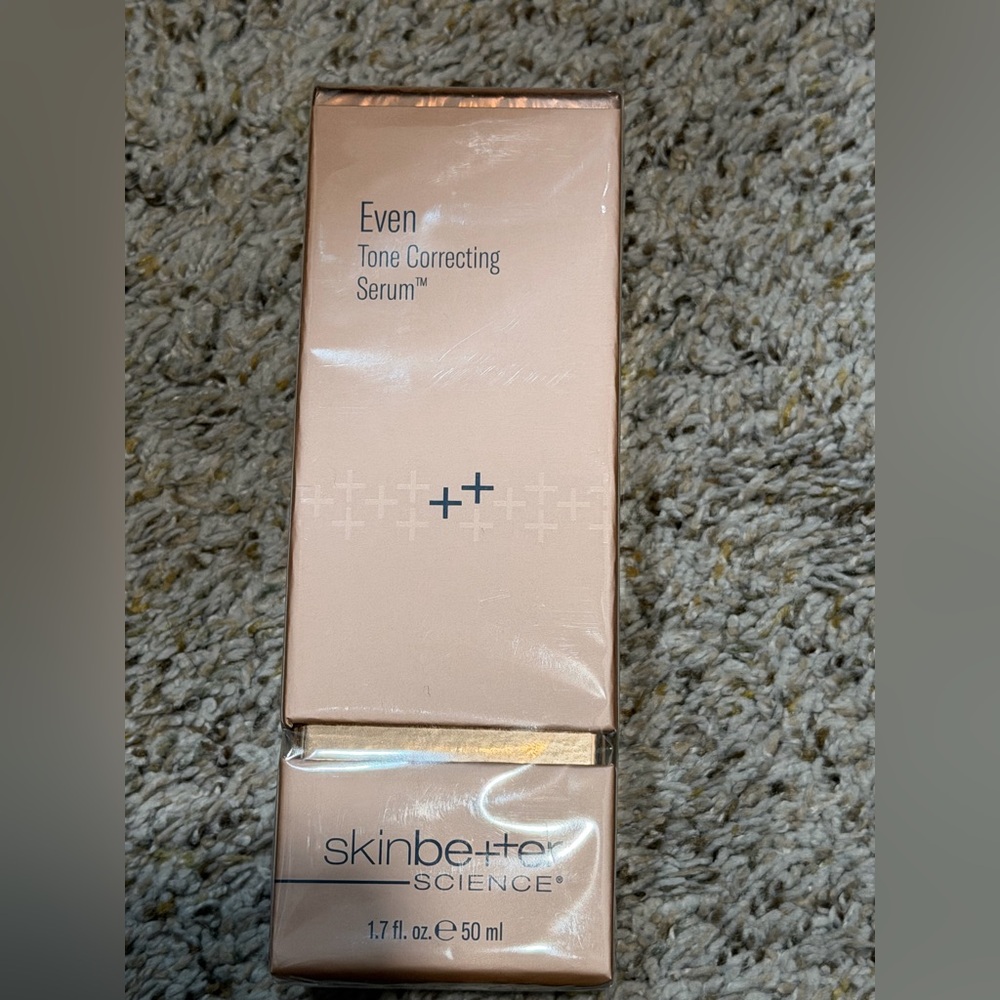 skinbetter science Even Tone Correcting Serum - Pink